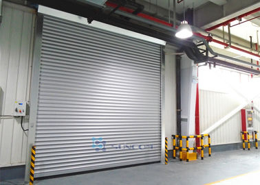 China Carga de viento de las puertas de la seguridad industrial del taller del panel de la aleación de aluminio los 30m máximos/s fábrica