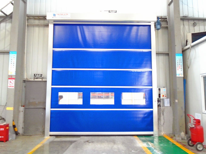 Puertas externas industriales de alta velocidad durables con la ventana transparente llena del PVC de 1.5m m