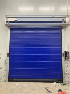 Auto calefacción aislada Anticondensación Alta velocidad Puertas de la sala de frío Resistencia al viento