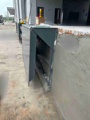 Placa de nivelación eléctrica de borde hidráulico o de muelle para aplicaciones en la bahía de carga