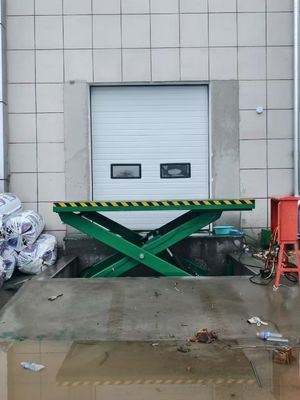 Tabla de trabajo de elevación de tijeras duradera para uso a largo plazo en la industria comercial y la logística