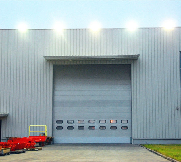 Con seguridad puertas seccionales del garaje, tamaño grande de las puertas de arriba industriales